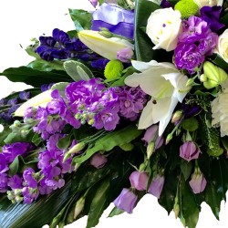 Buchet funerar Matthiola si Crin