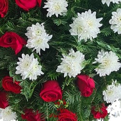 Coroana Funerara crizantema si trandafiri rosii